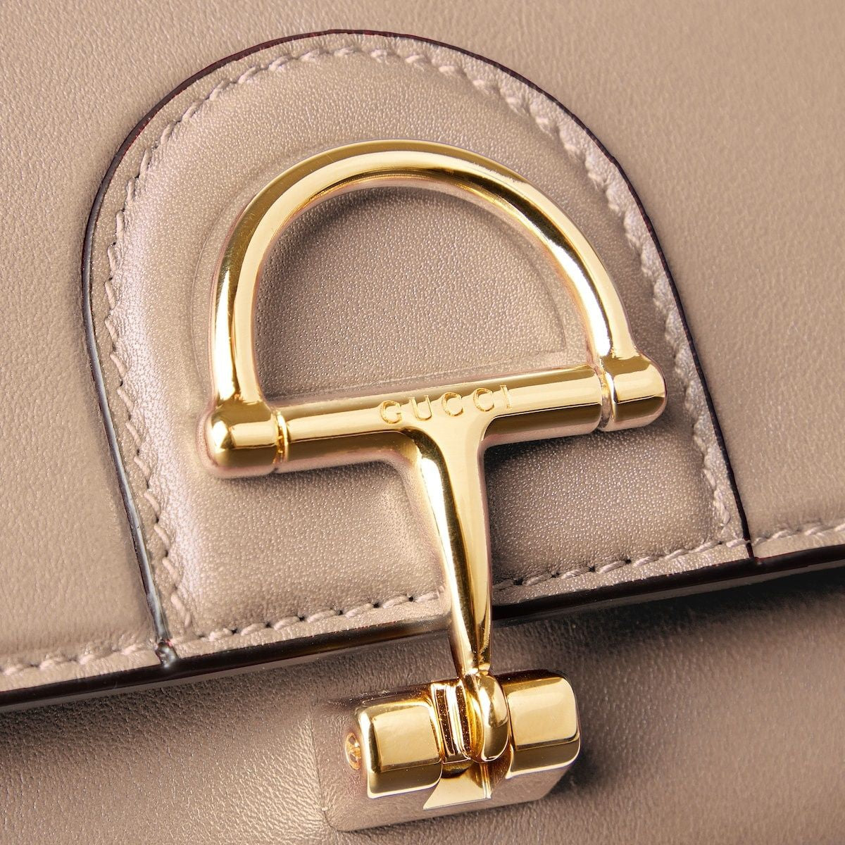 GUCCI Mini Clutch in Classic Leather