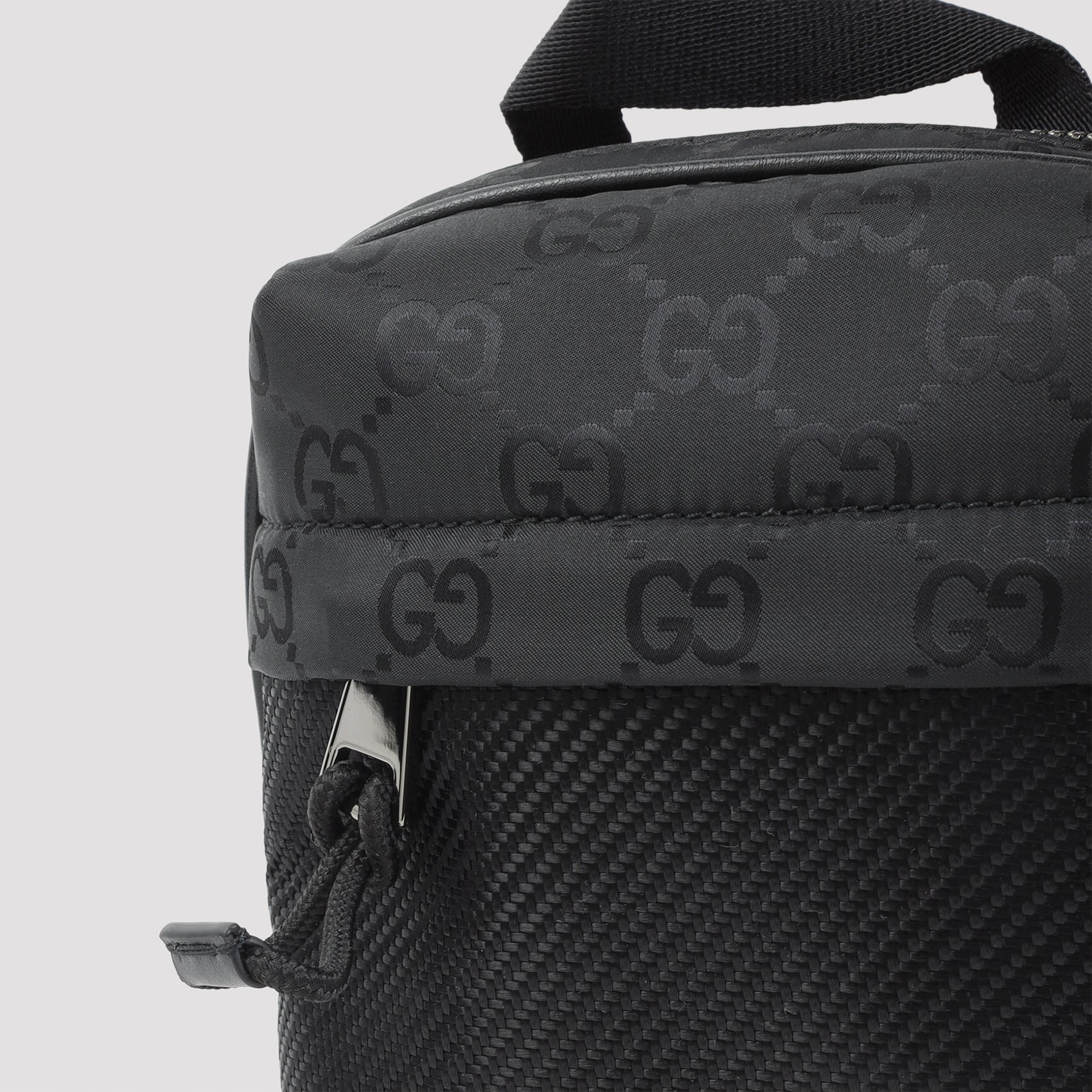 GUCCI Mini Handbag - Chic and Versatile Accessory for All Seasons