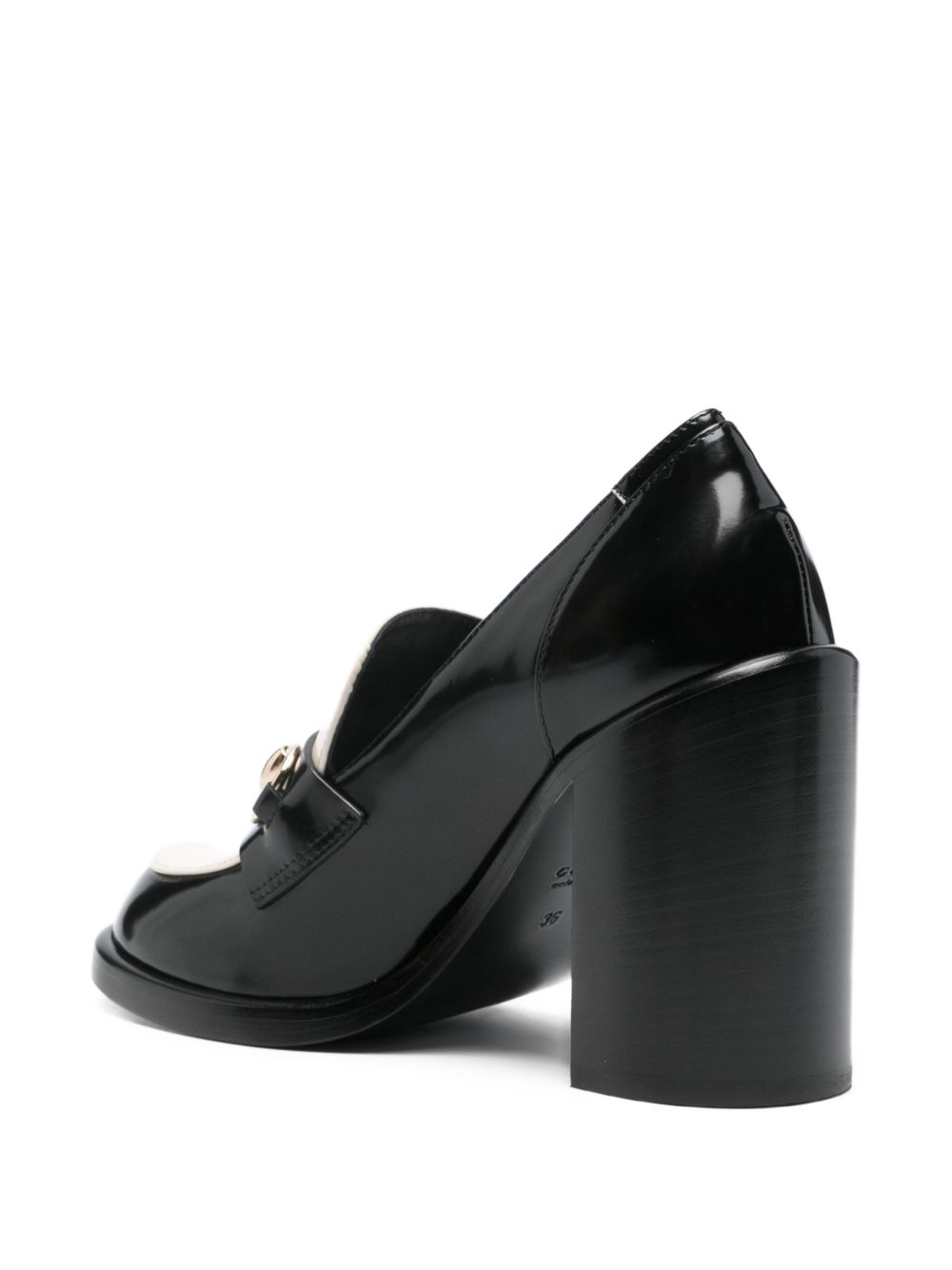 GUCCI Elegant Flat Shoes for Women