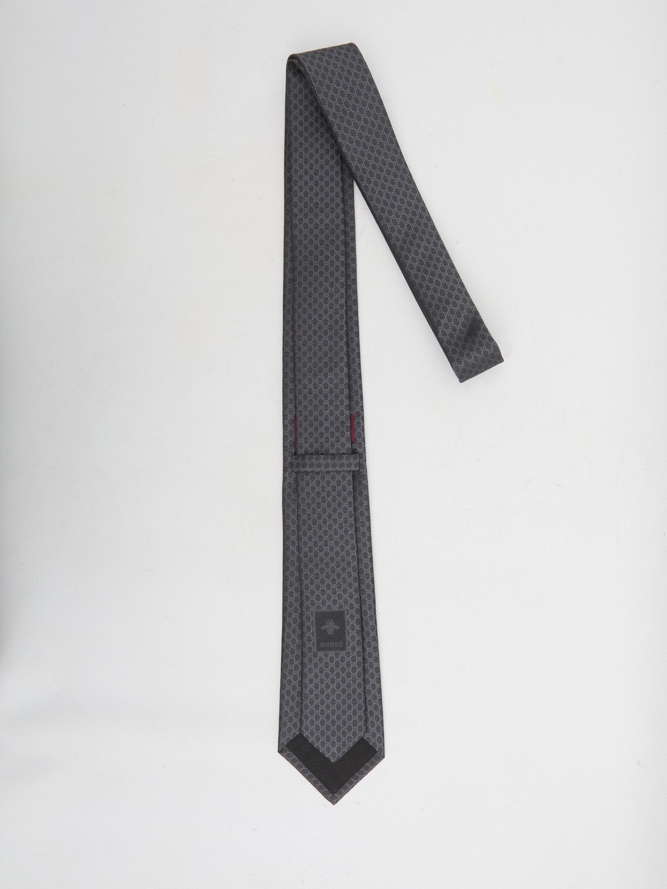 GUCCI Jacquard Silk Tie 7X146CM - Classic Style for Men