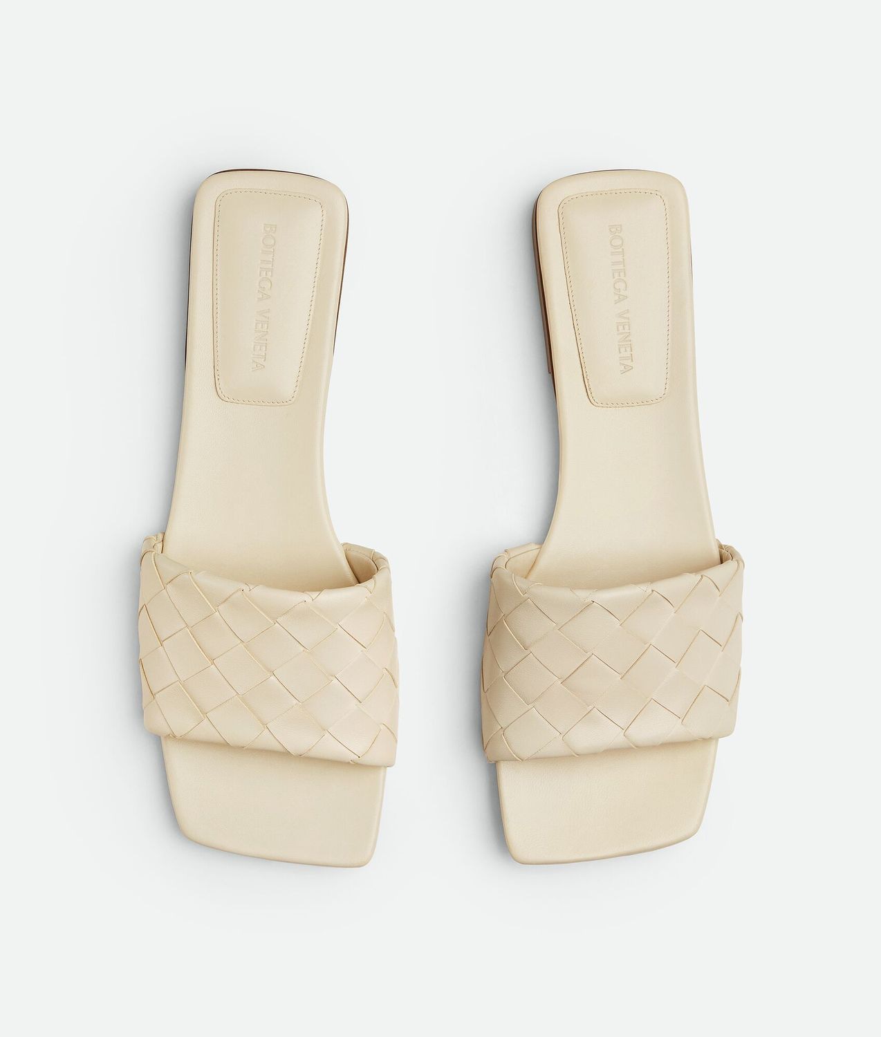 BOTTEGA VENETA Elegant Kitten Heel Intreccio Flat for Women