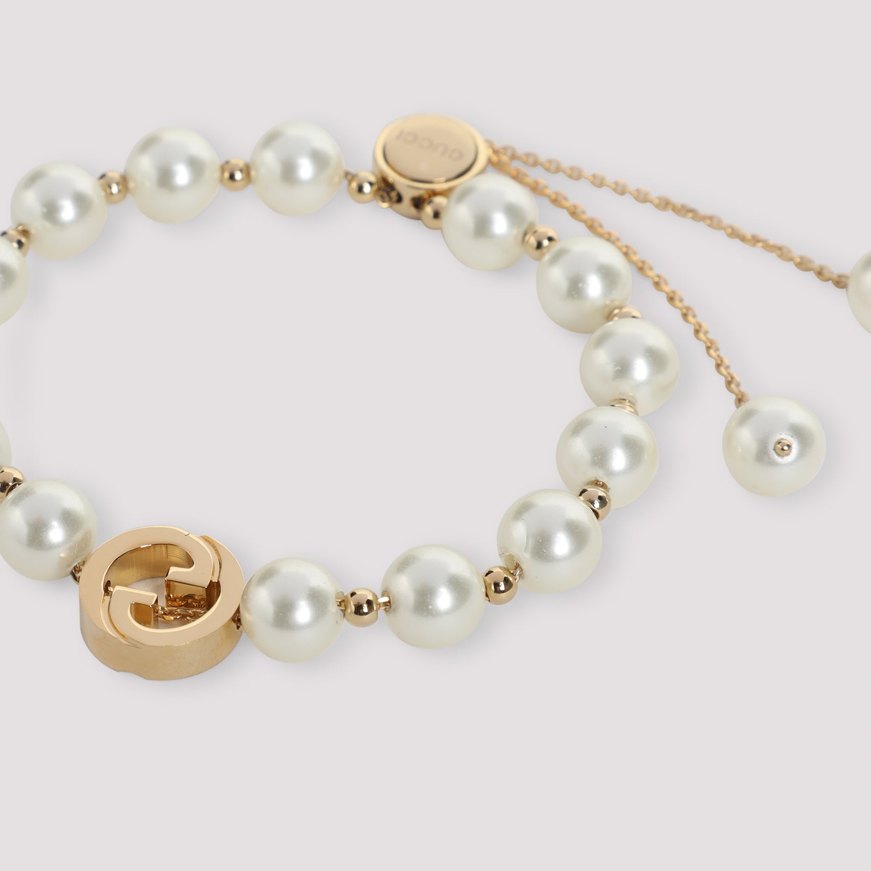 GUCCI Elegant Pearl Bracelet for Women