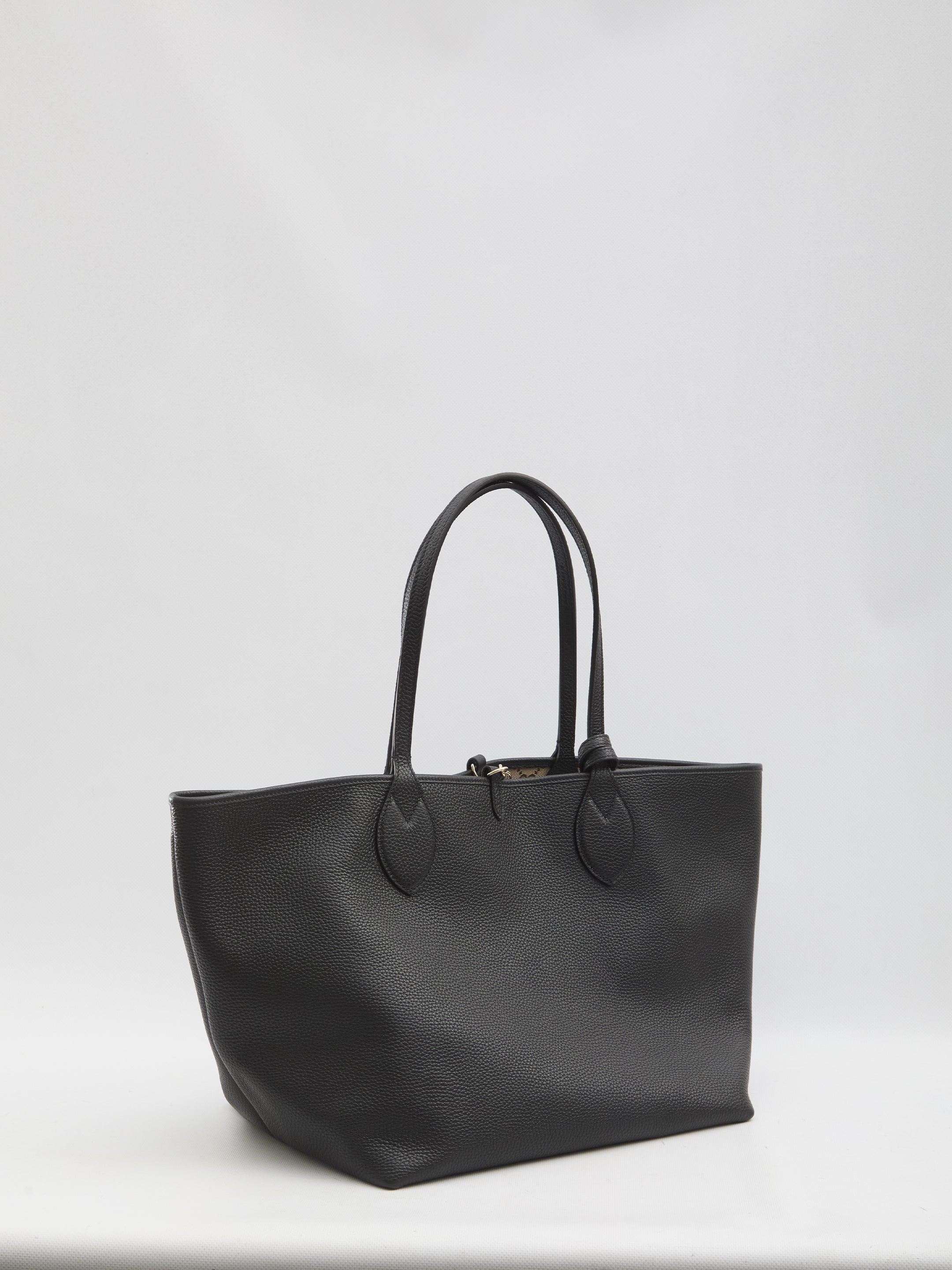 GUCCI Large Size Chic Handbag