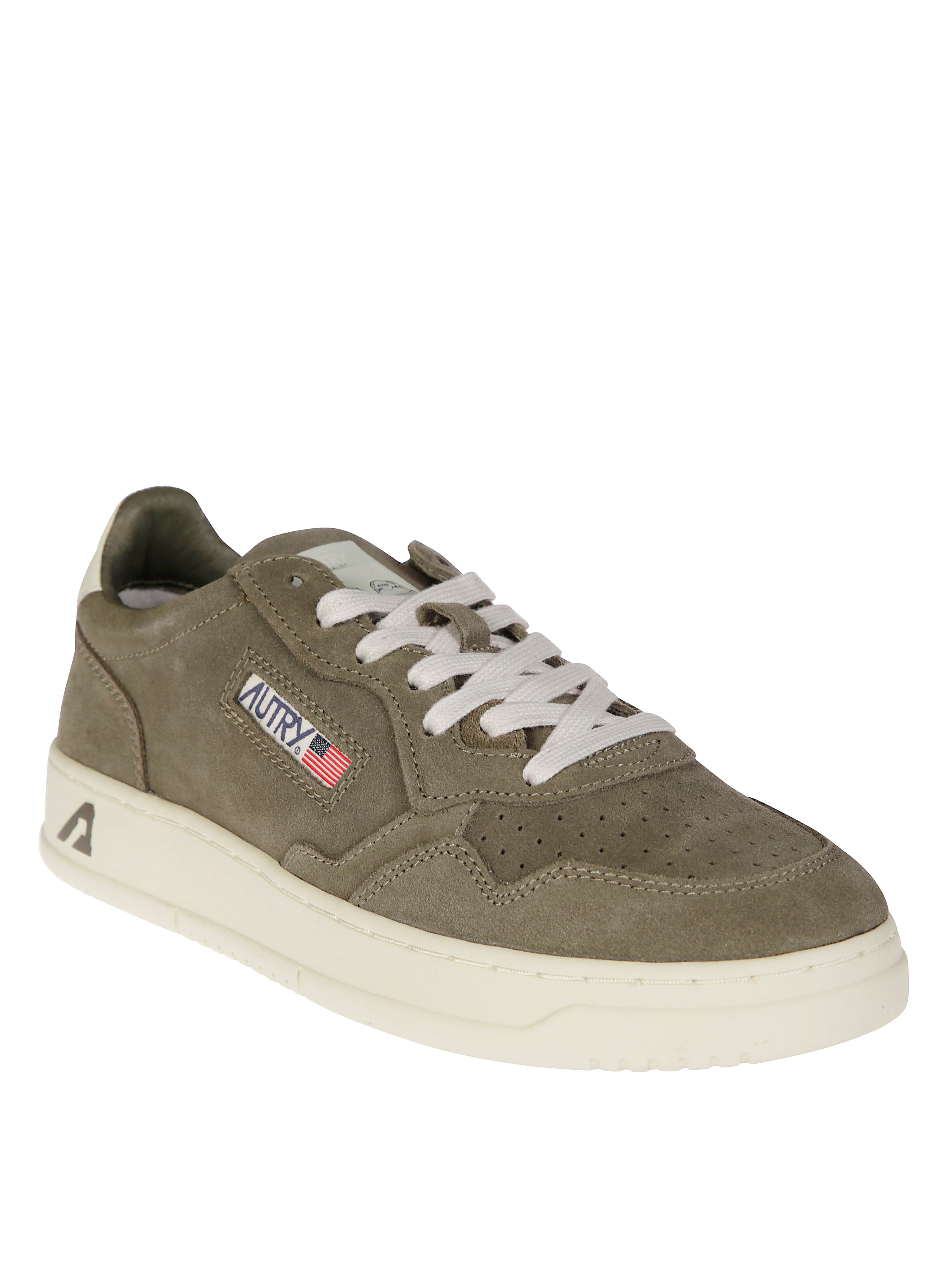 AUTRY Fashion-Forward Low Top Sneakers for Women