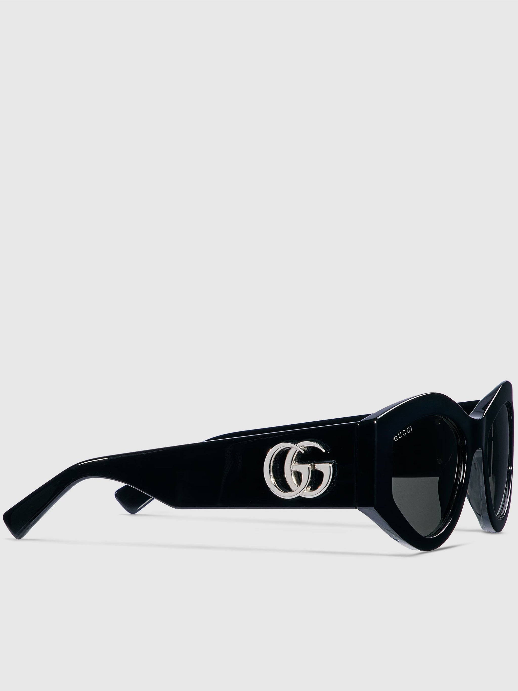 GUCCI Stylish Acetate Sunglasses with Oval Frames