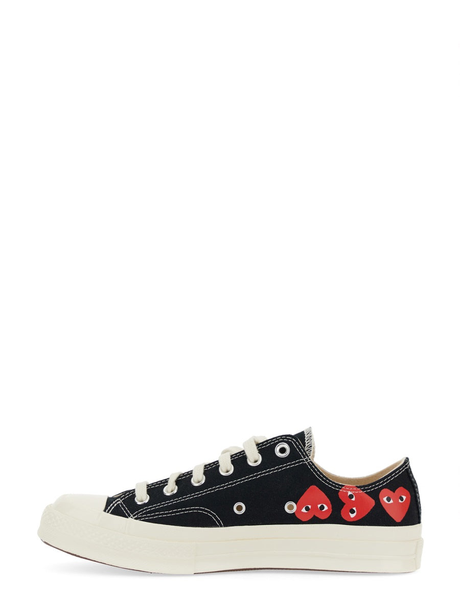 COMME DES GARCONS PLAY CONVERSE Heart-Embellished Unisex Sneakers