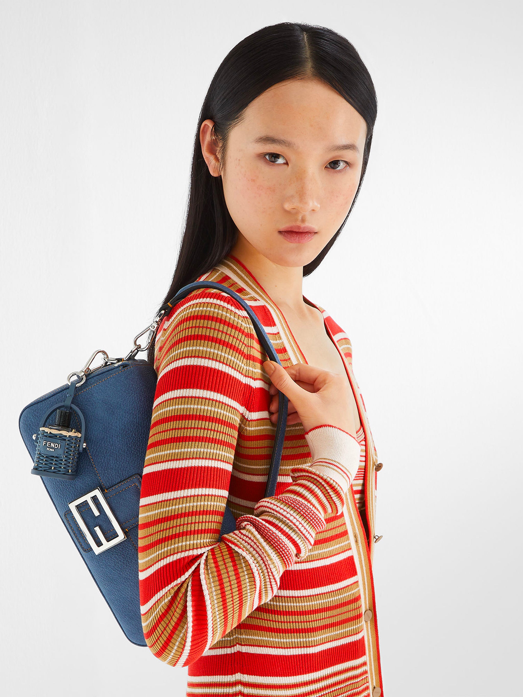 FENDI Mini Baguette Bag - 15 cm x 27 cm x 6 cm