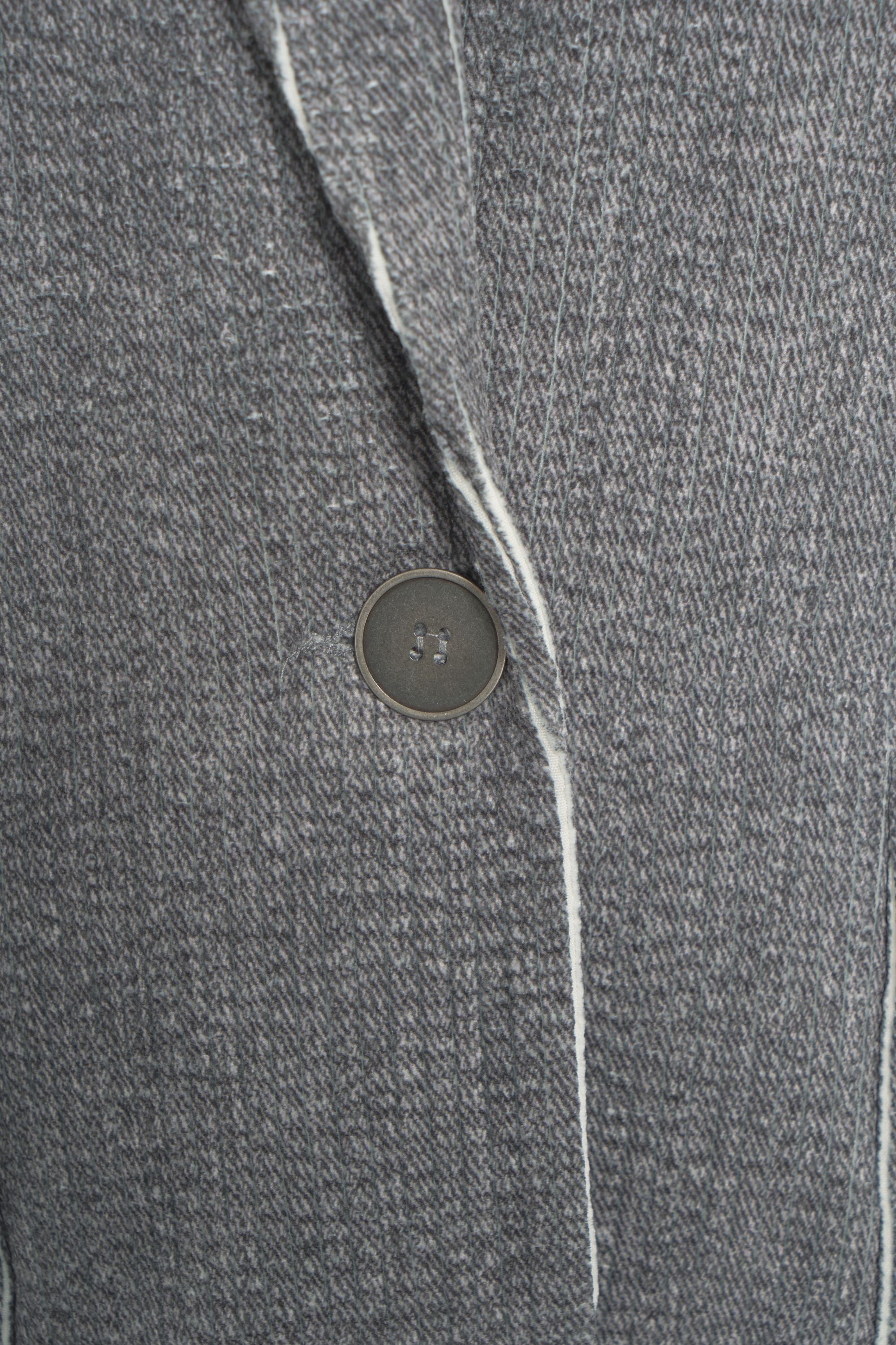 8PM Chic Single-Breasted Blazer with Contrasting Stitching