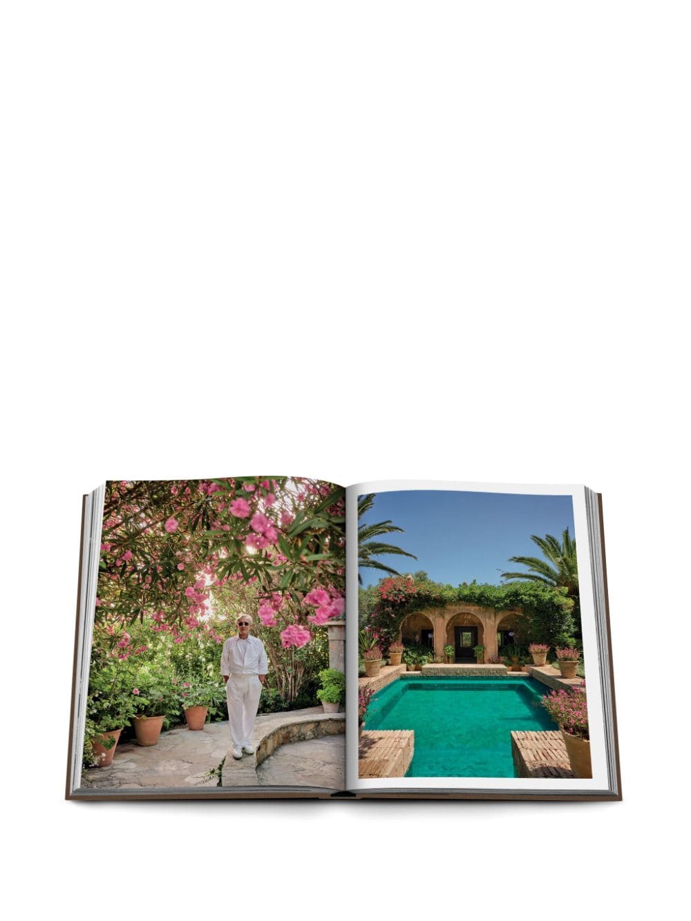ASSOULINE Chic Linen Hardback Book - A Guide to Modern Hosting