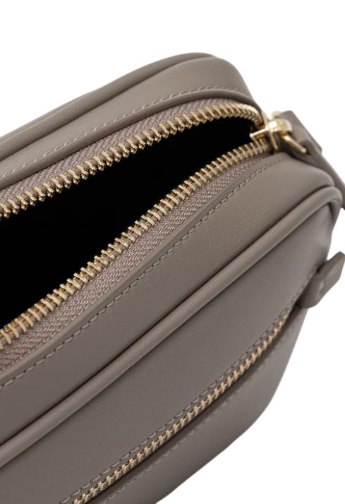 ARMANI EXCHANGE Elegant Crossbody Handbag