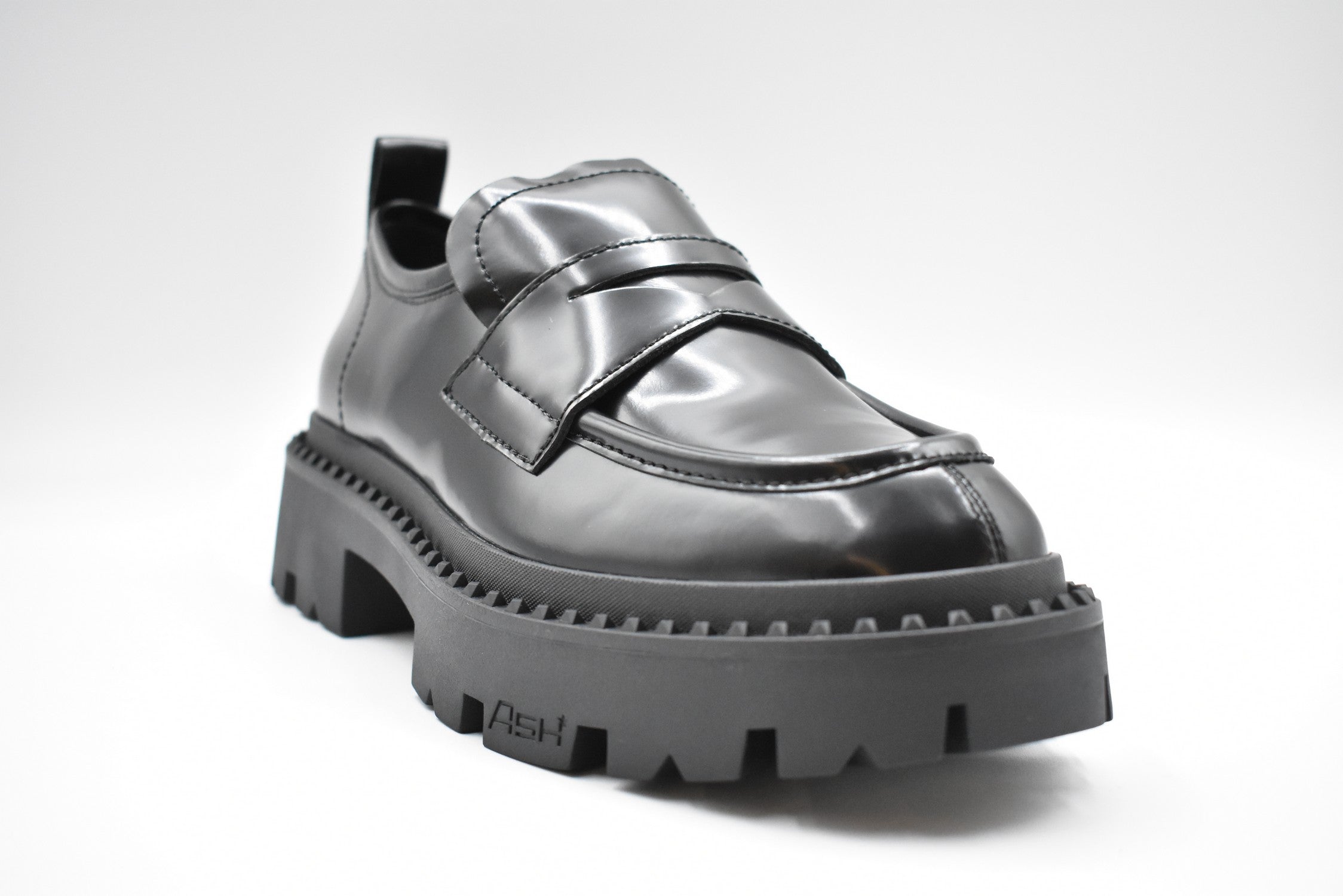 ASH Elegant Flat Shoes for Women - Laced Style