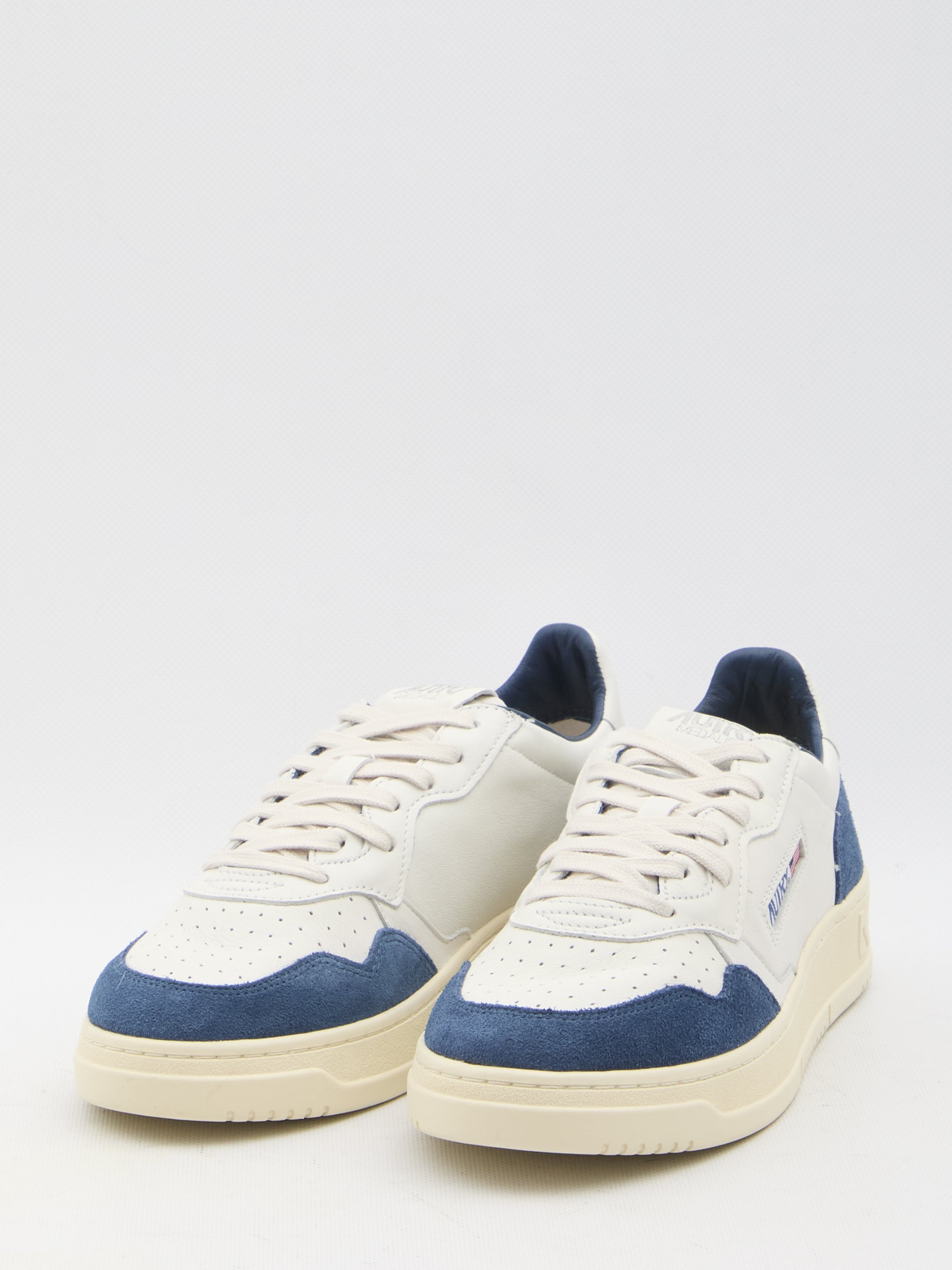 AUTRY Two-Tone Leather Medalist Low Sneakers