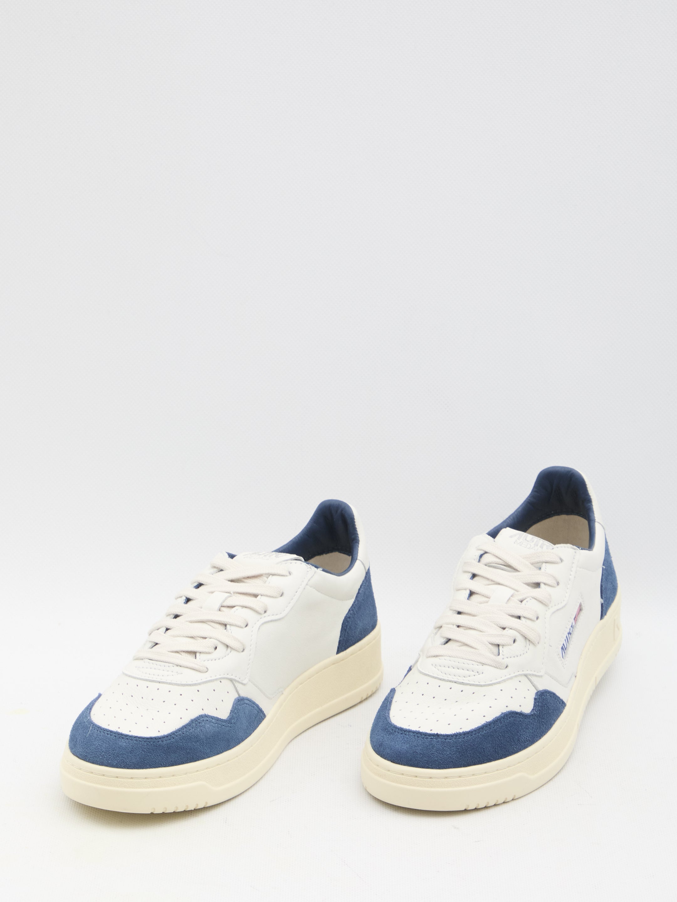AUTRY Two-Tone Leather Medalist Low Sneakers