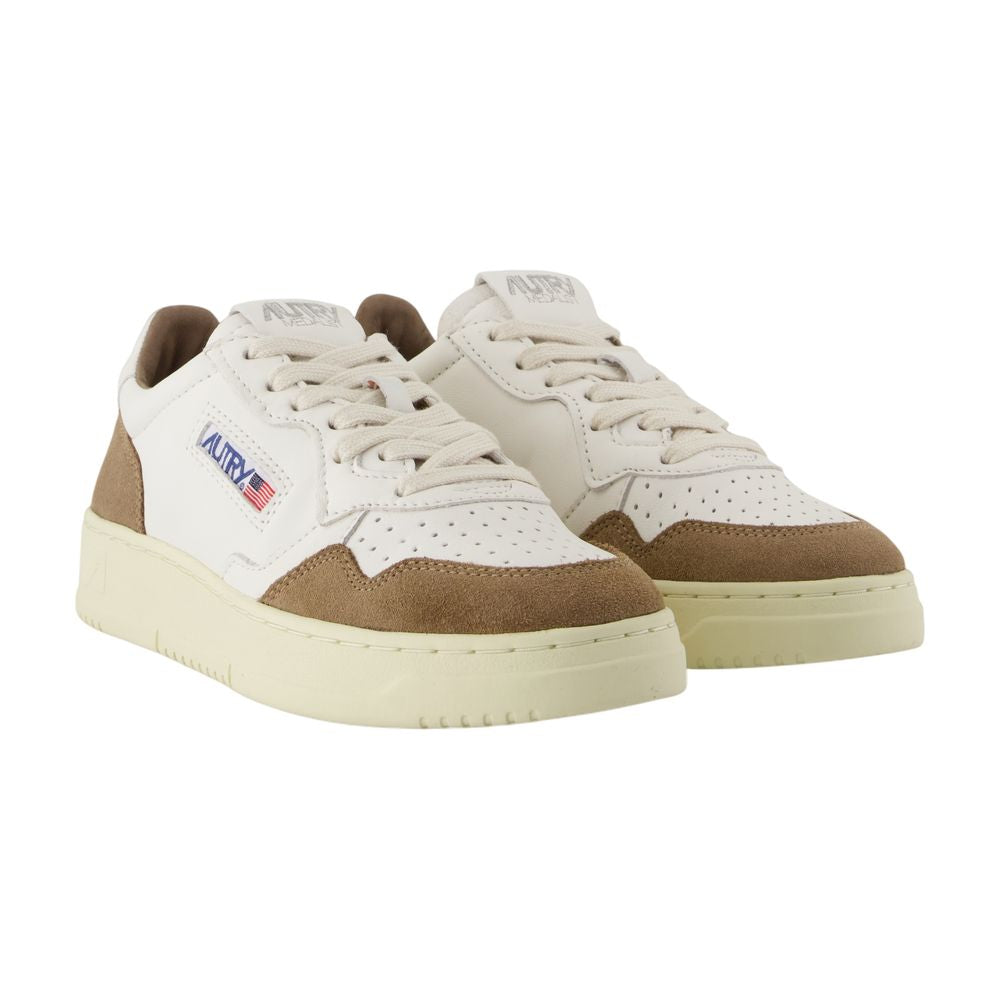 AUTRY Women's Medalist Sneaker