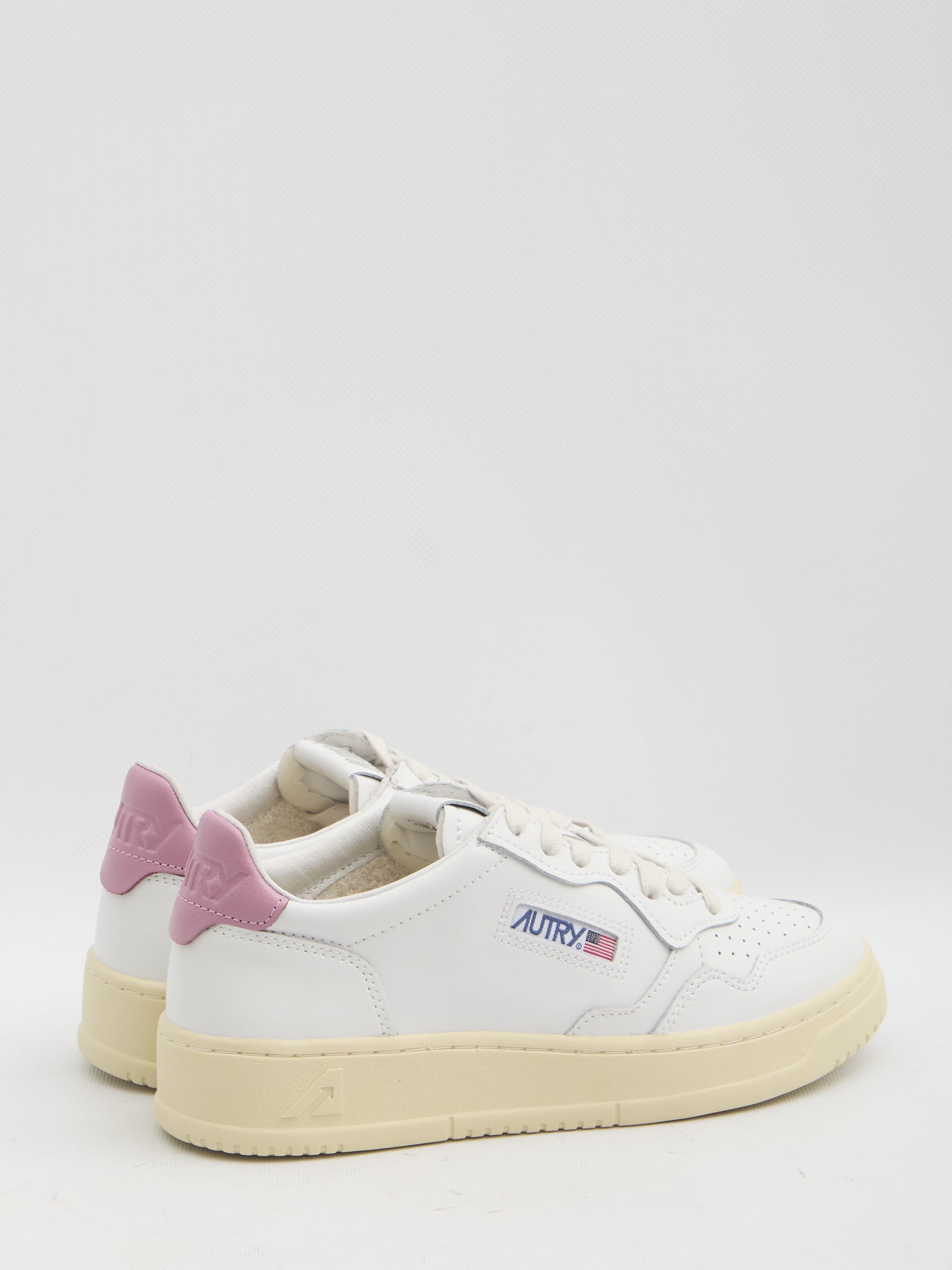 AUTRY Low-Top Medalist Sneaker - 3.5cm Sole Height