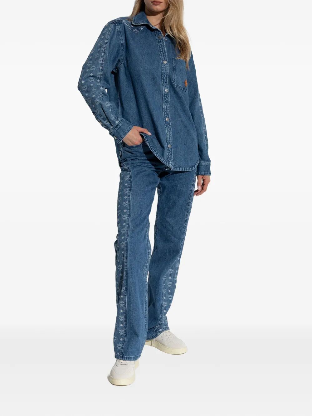 AUTRY Women's Medalist Low Suede Sneakers