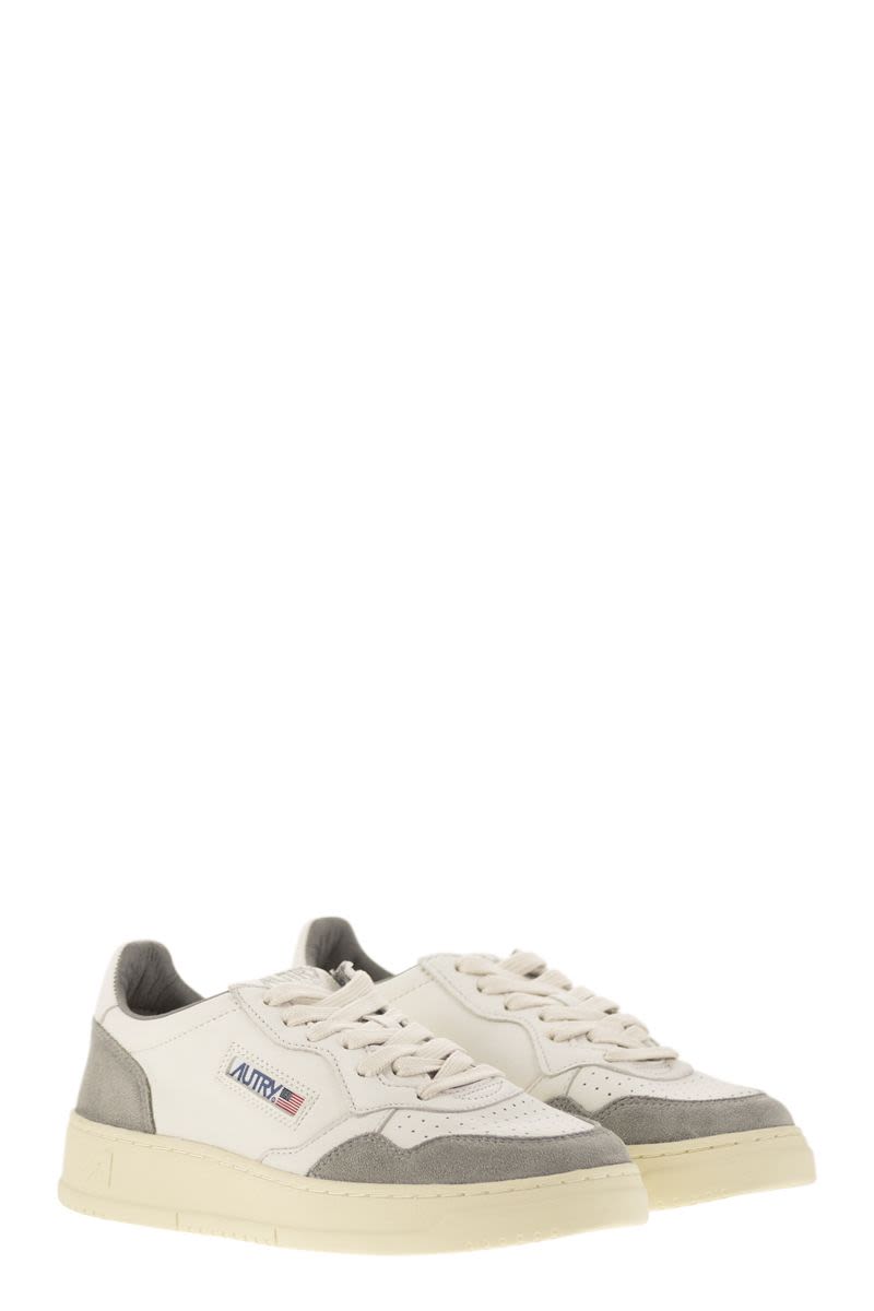 AUTRY Sneaker Medalist Low for Women