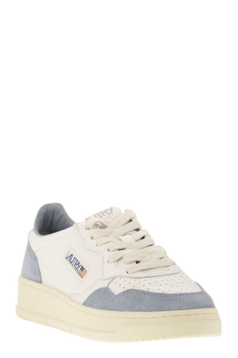 AUTRY Low-Top Sneaker with Contrast Color Inserts