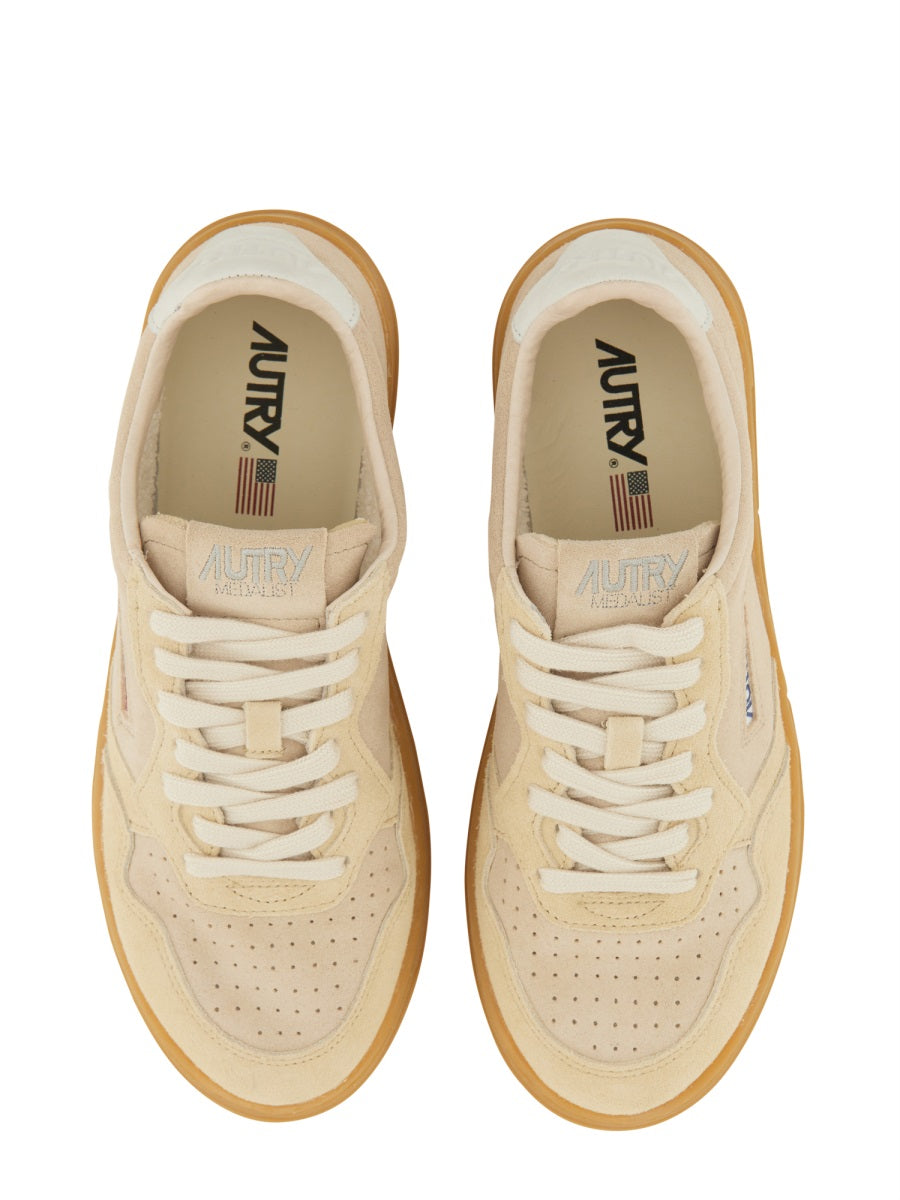 AUTRY Classic Low Sneakers for Women