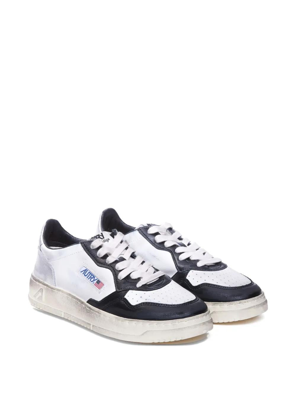 AUTRY Vintage Style Low-Top Sneakers for Men