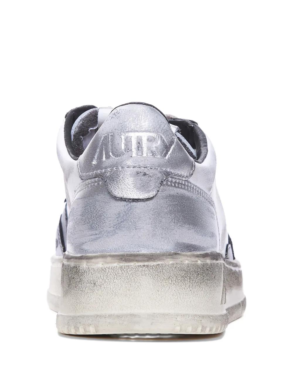 AUTRY Vintage Style Low-Top Sneakers for Men