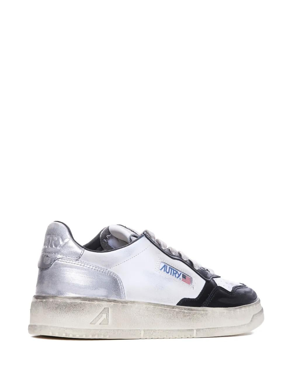 AUTRY Vintage Style Low-Top Sneakers for Men