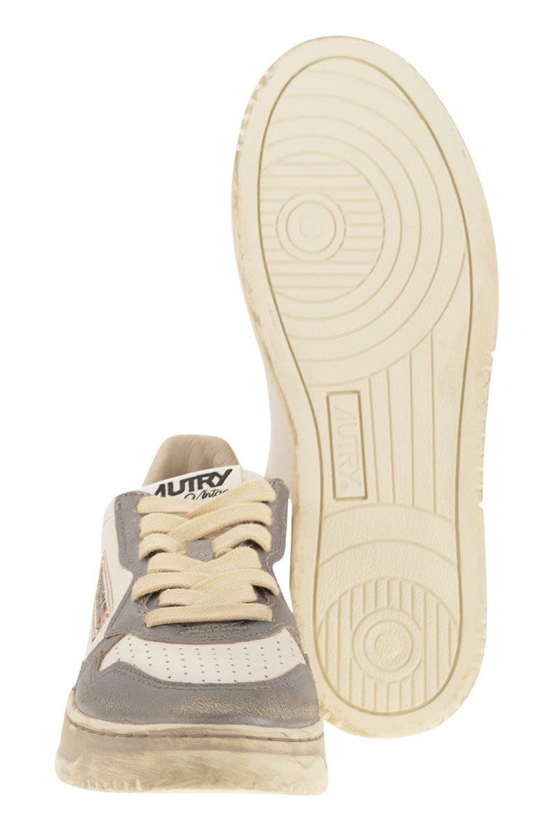 AUTRY Super Vintage Trainers - Women's Size