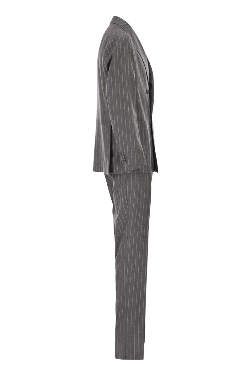 TAGLIATORE Double-Breasted Suit in Superfine Virgin Wool