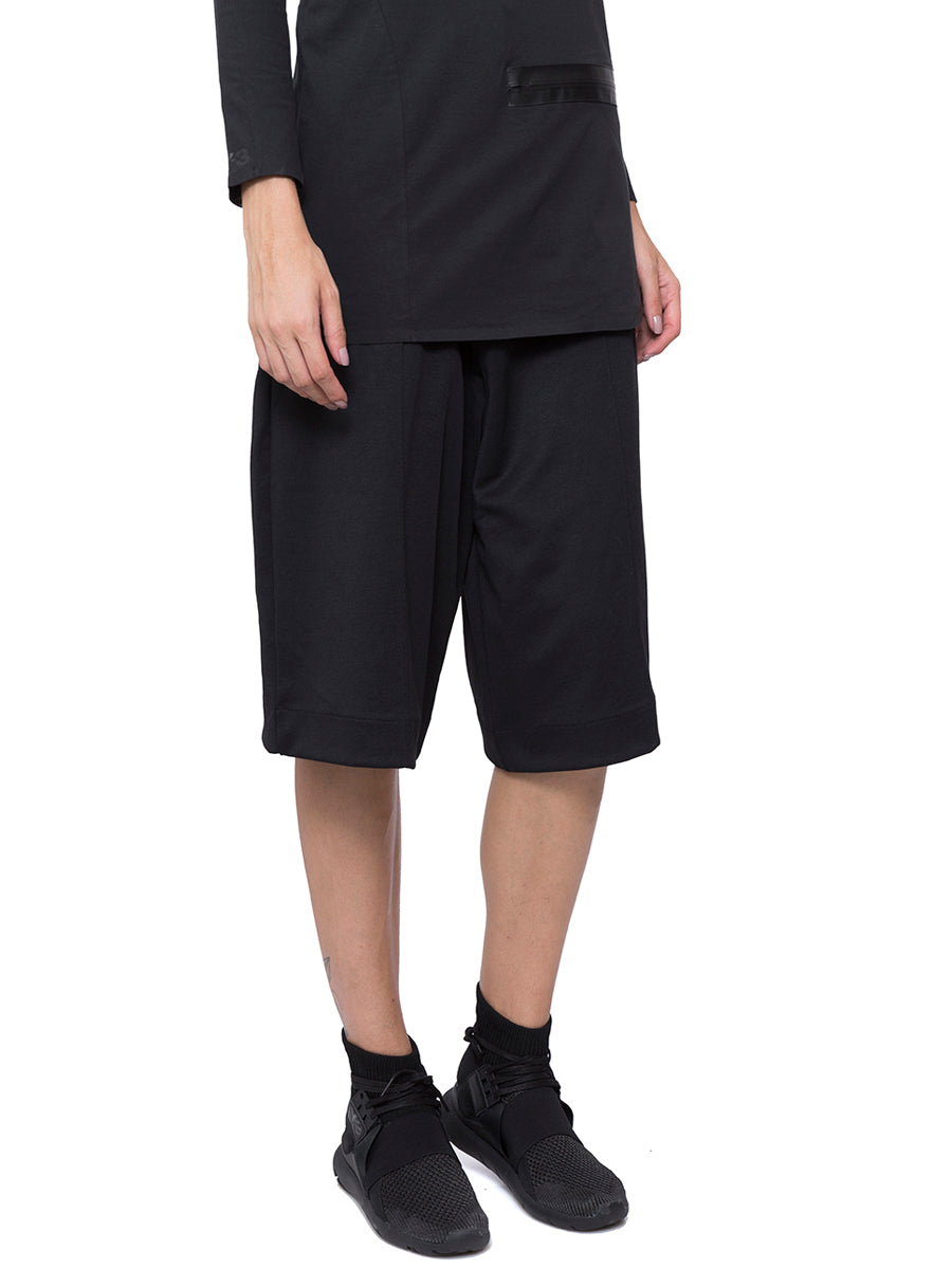 Y-3 Chic 3/4 Trousers with Zip and Button Closure