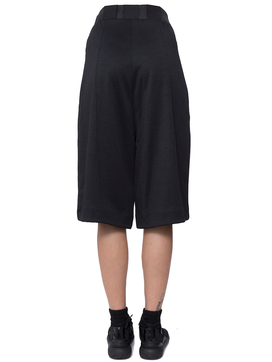 Y-3 Chic 3/4 Trousers with Zip and Button Closure