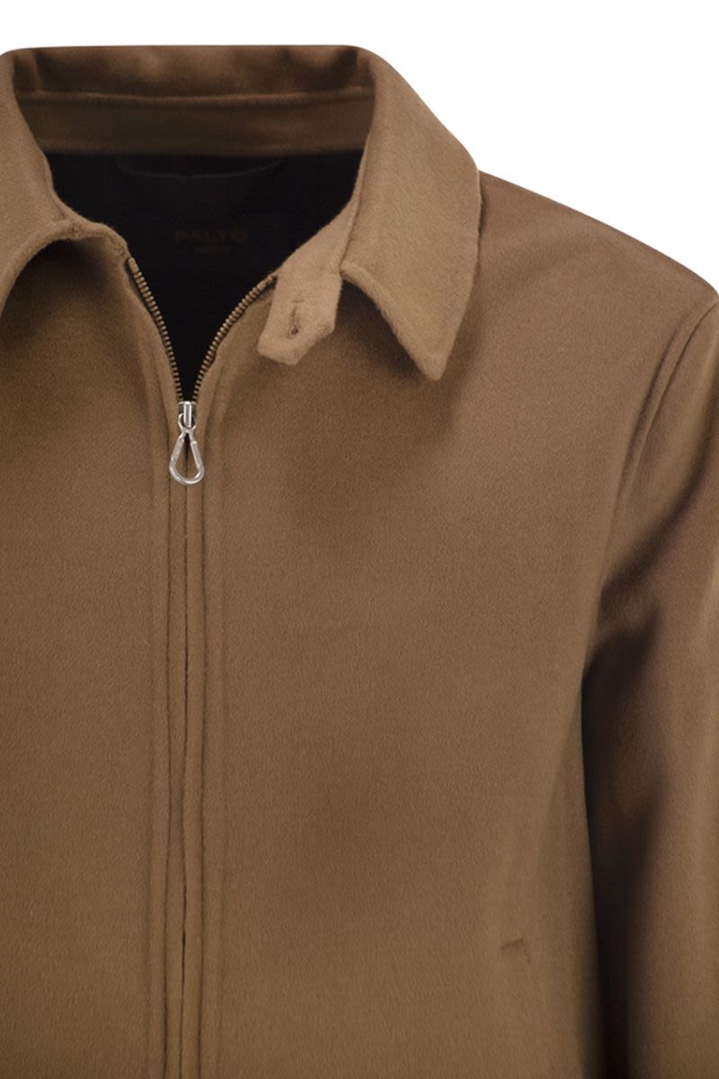 PALTÓ Short Wool Bomber Jacket with Adjustable Fit