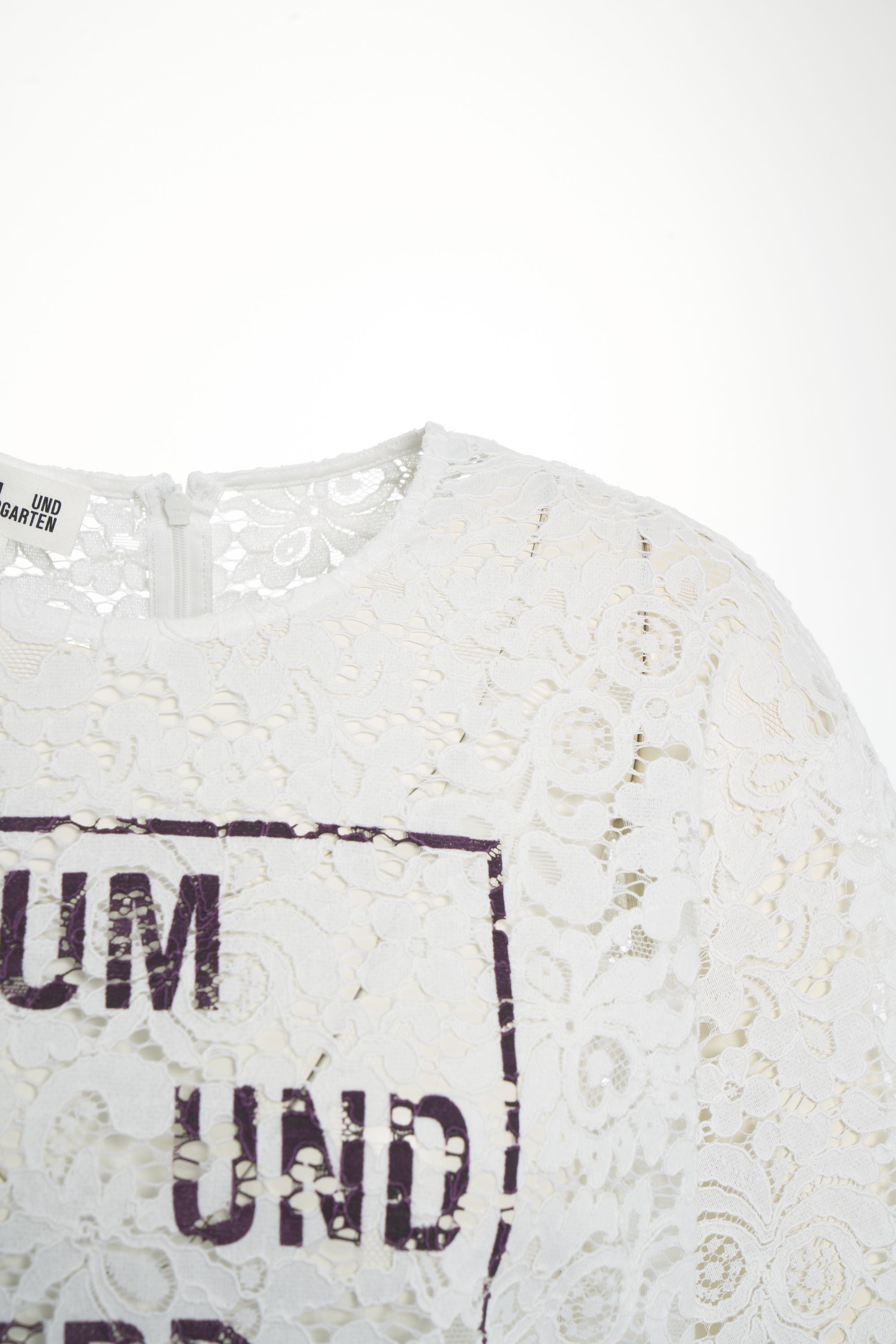 BAUM UND PFERDGARTEN Lace T-shirt 'Mandie'