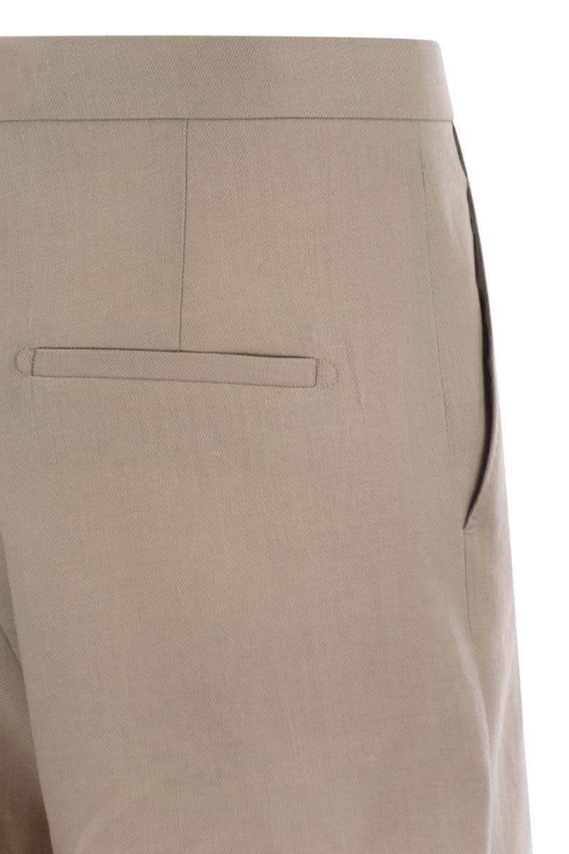 TAGLIATORE Linen Bermuda Shorts with America Pockets - Regular Fit