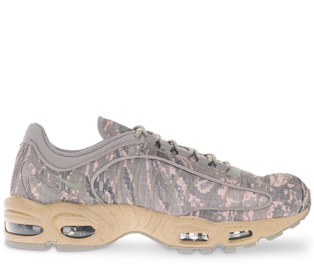 NIKE Air Max Tailwind IV SP Women's Sneakers