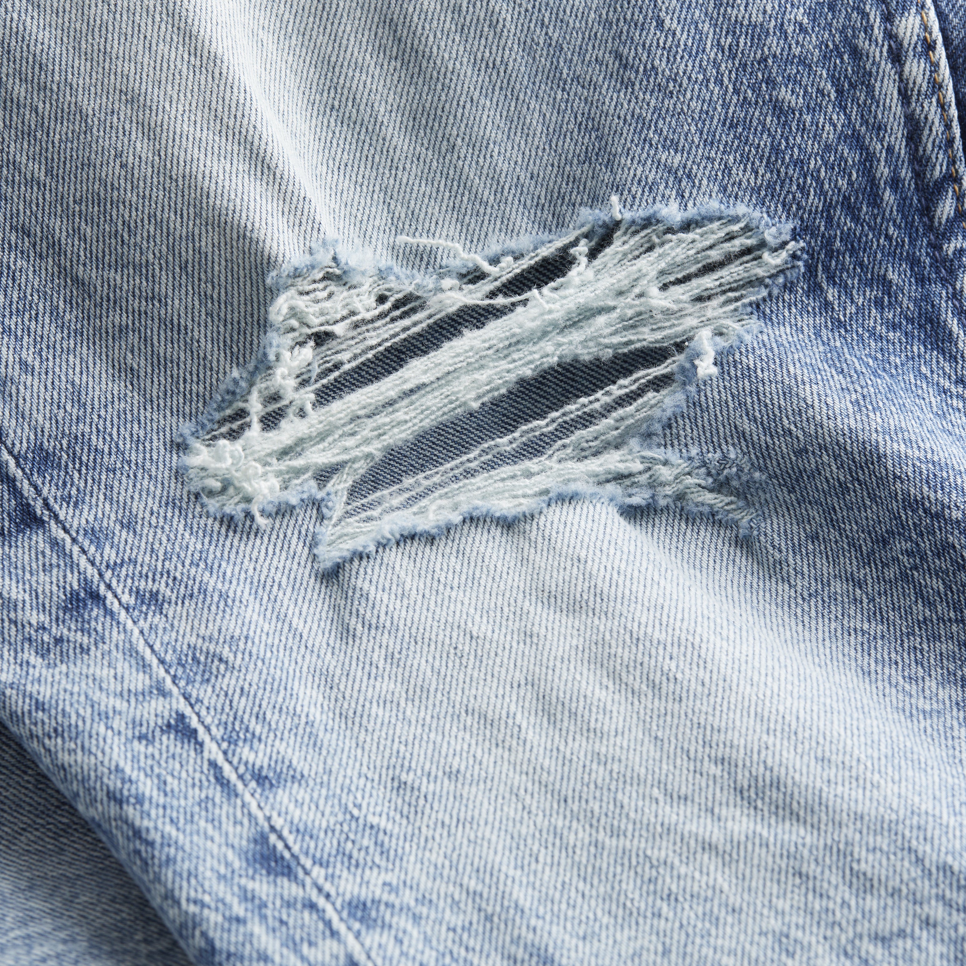 CALVIN KLEIN Sleek Trousers for the Modern Man