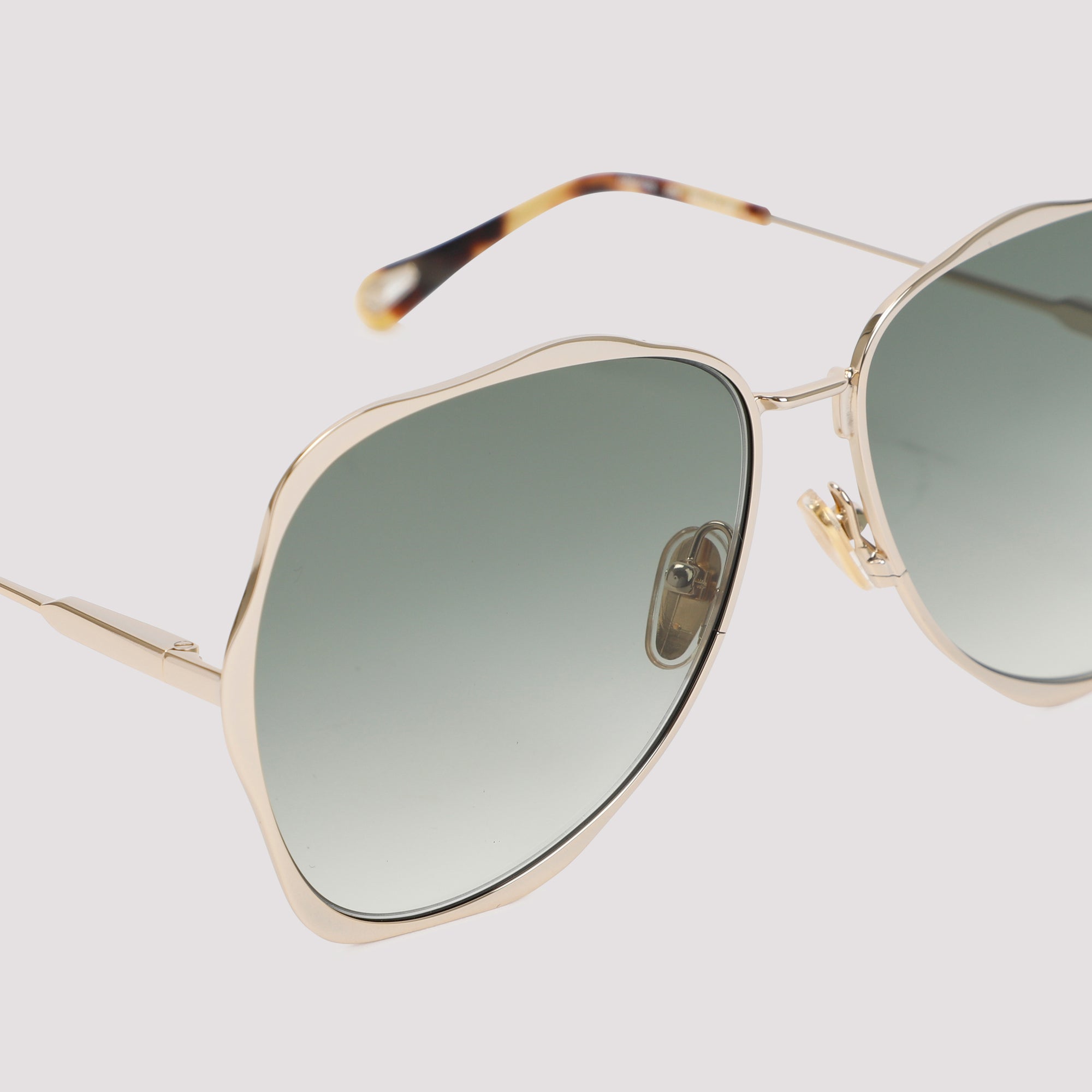 CHLOÉ Elegant Acetate Gold Sunglasses