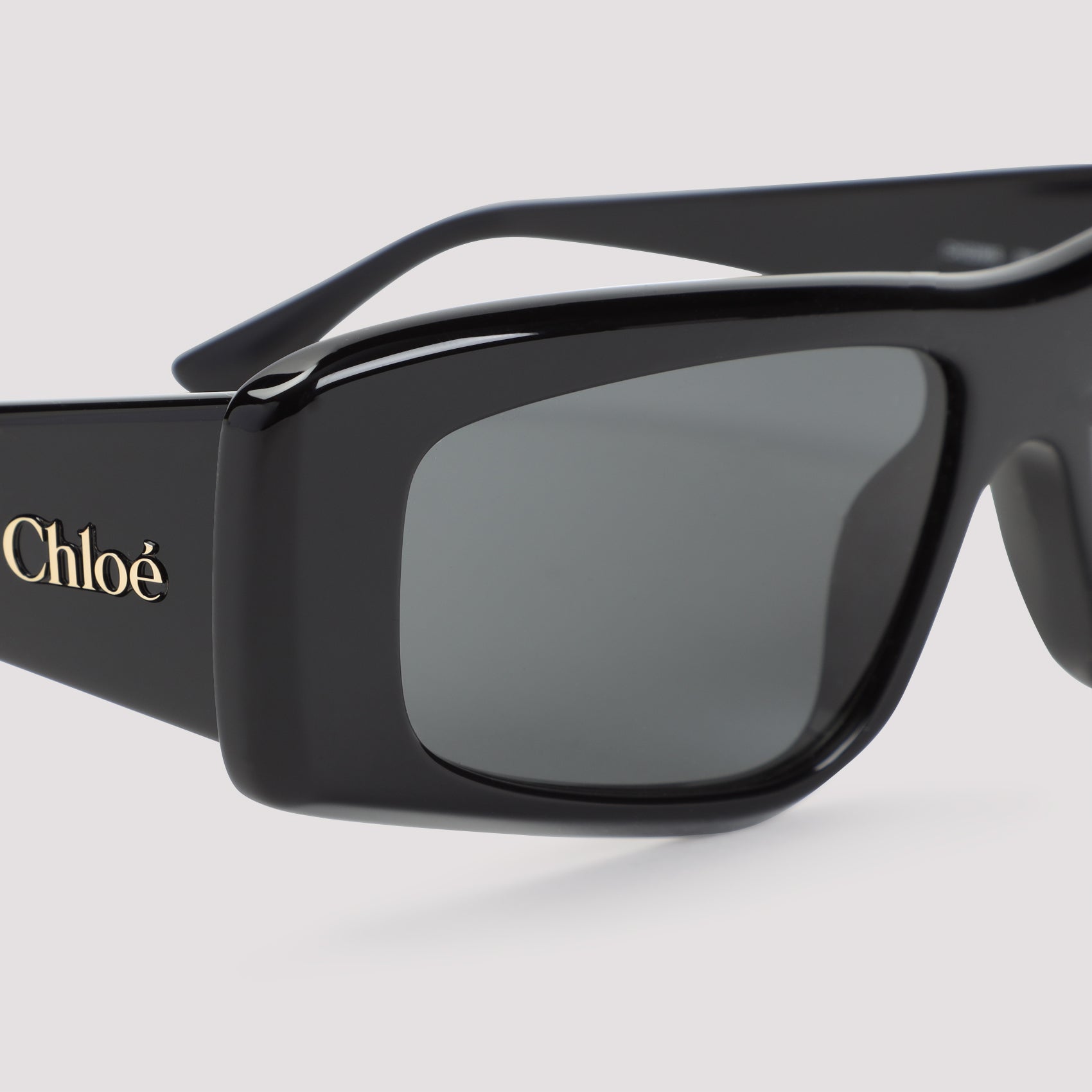 CHLOÉ Chic Sunglasses for Women - Statement Accessory