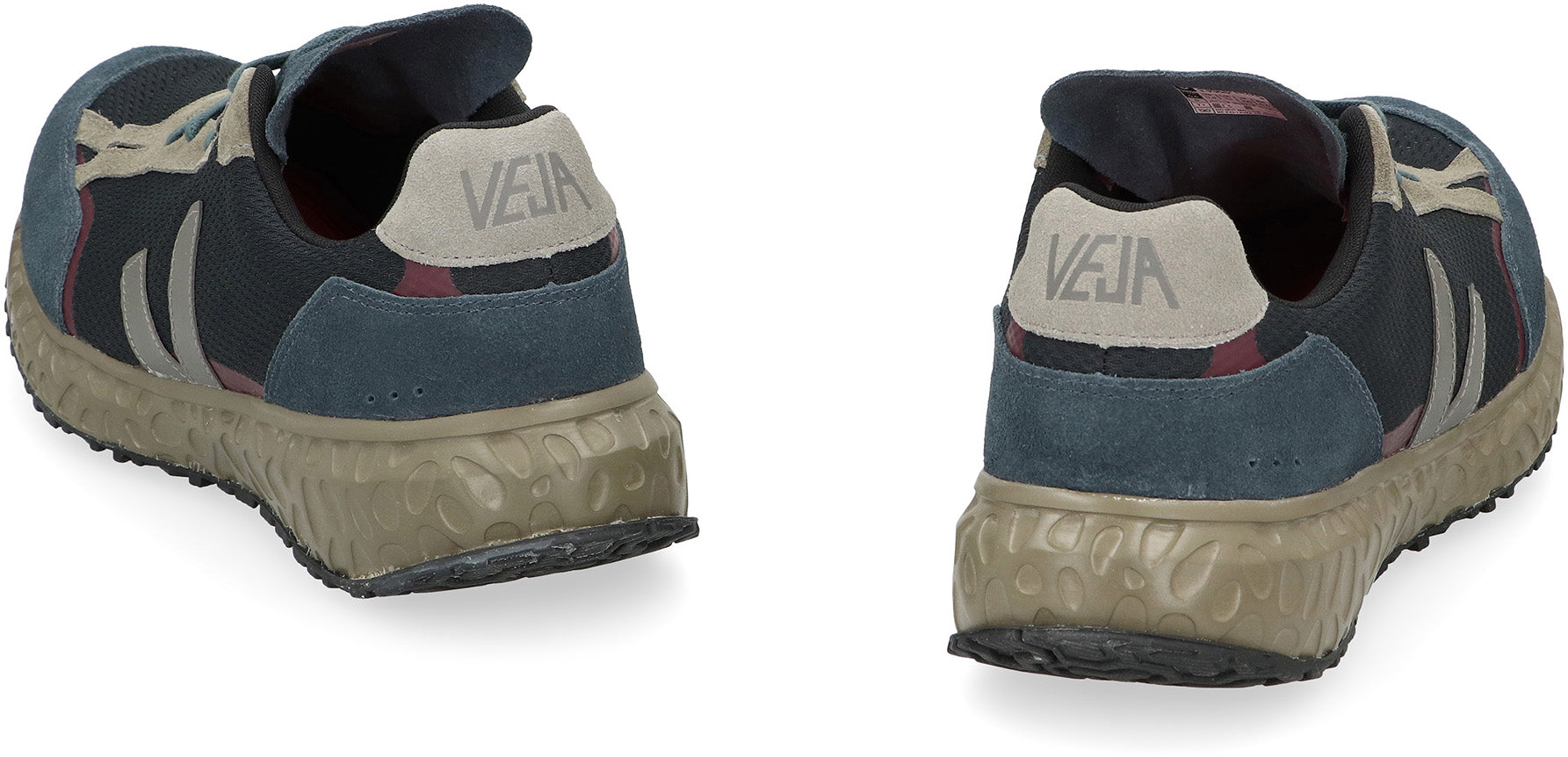 VEJA Modern Low-Top Sneakers for Men