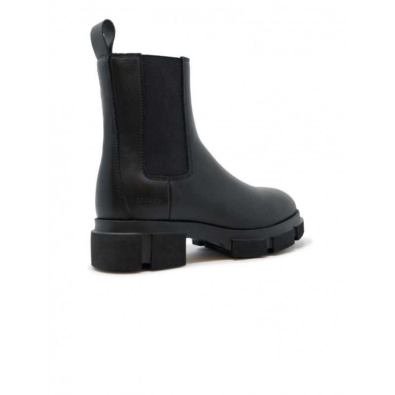 COPENHAGEN Chic Leather Chelsea Boots for Women