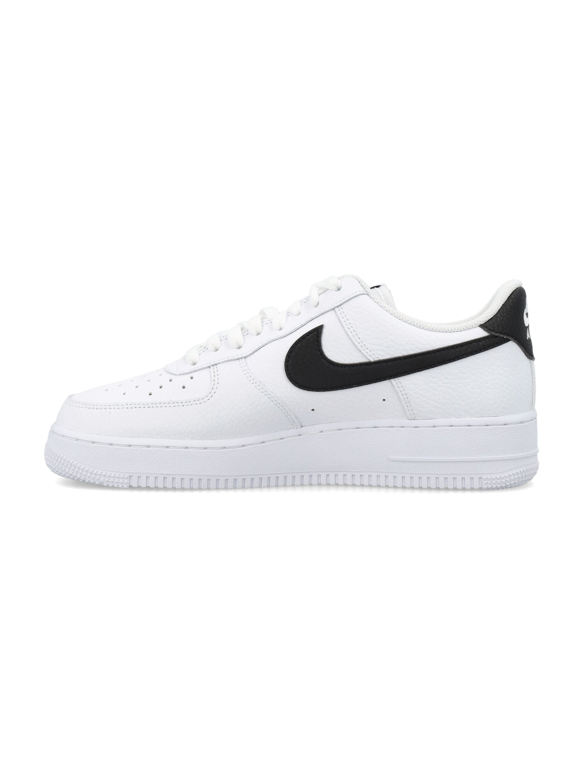 NIKE Classic Low-Top Sneakers