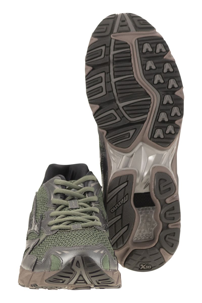 MIZUNO Wave Rider 10 - Enhanced Sneaker with Smooth Transitions