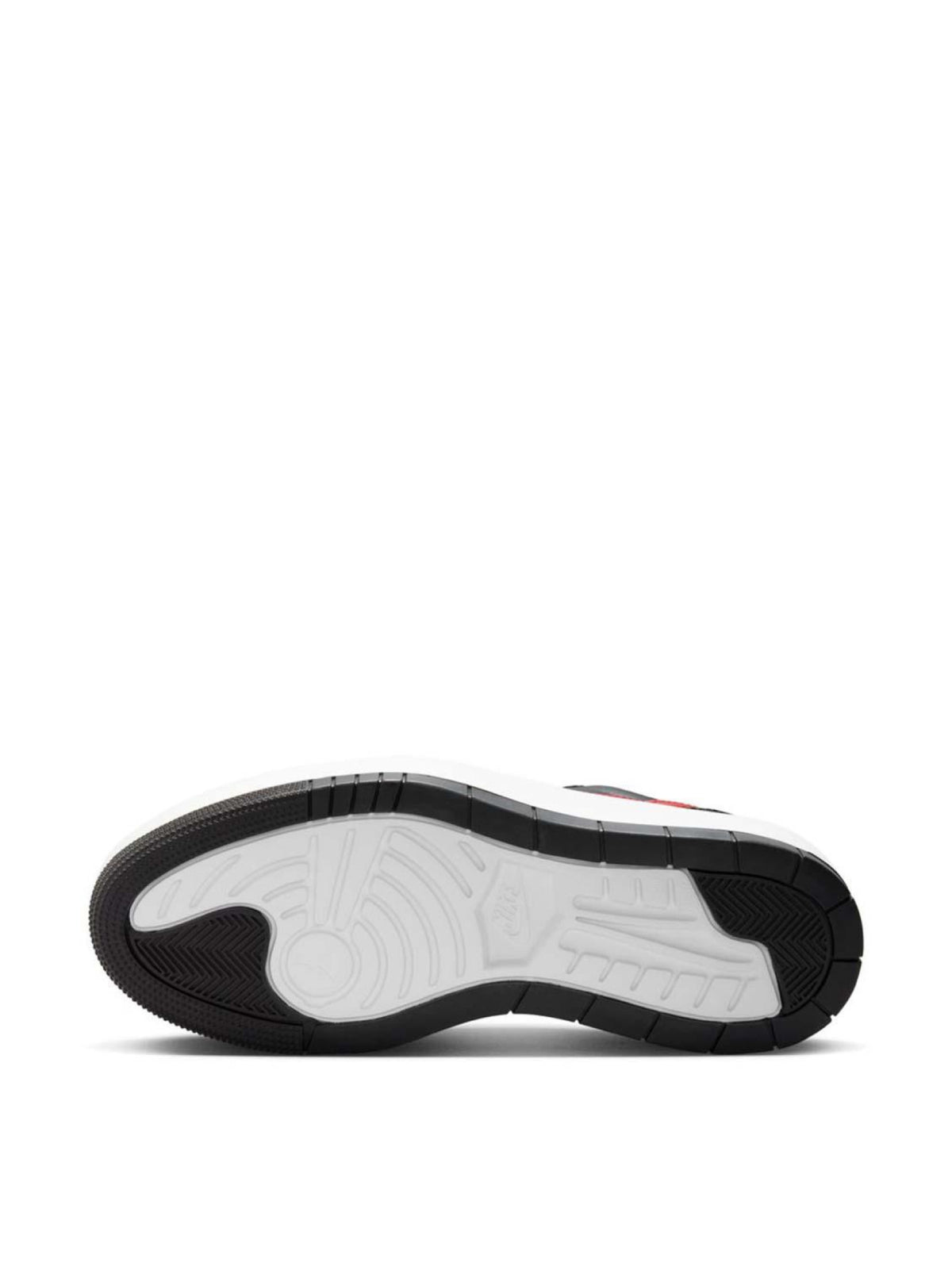 NIKE Elevate Low Women's Sneakers