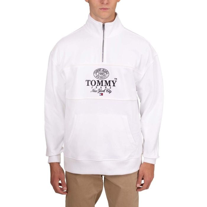 TOMMY HILFIGER Classic Men's Sweatshirt - FW23 Collection