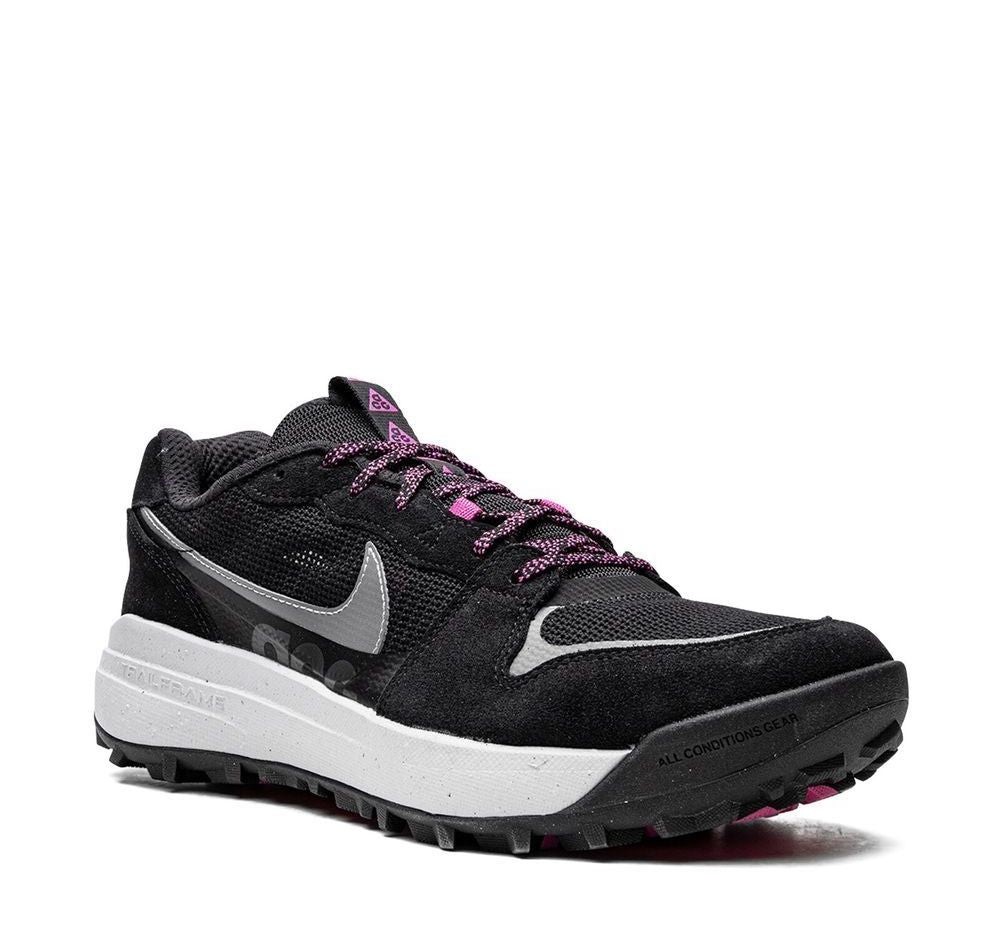 NIKE Lowcate Sneakers for Women