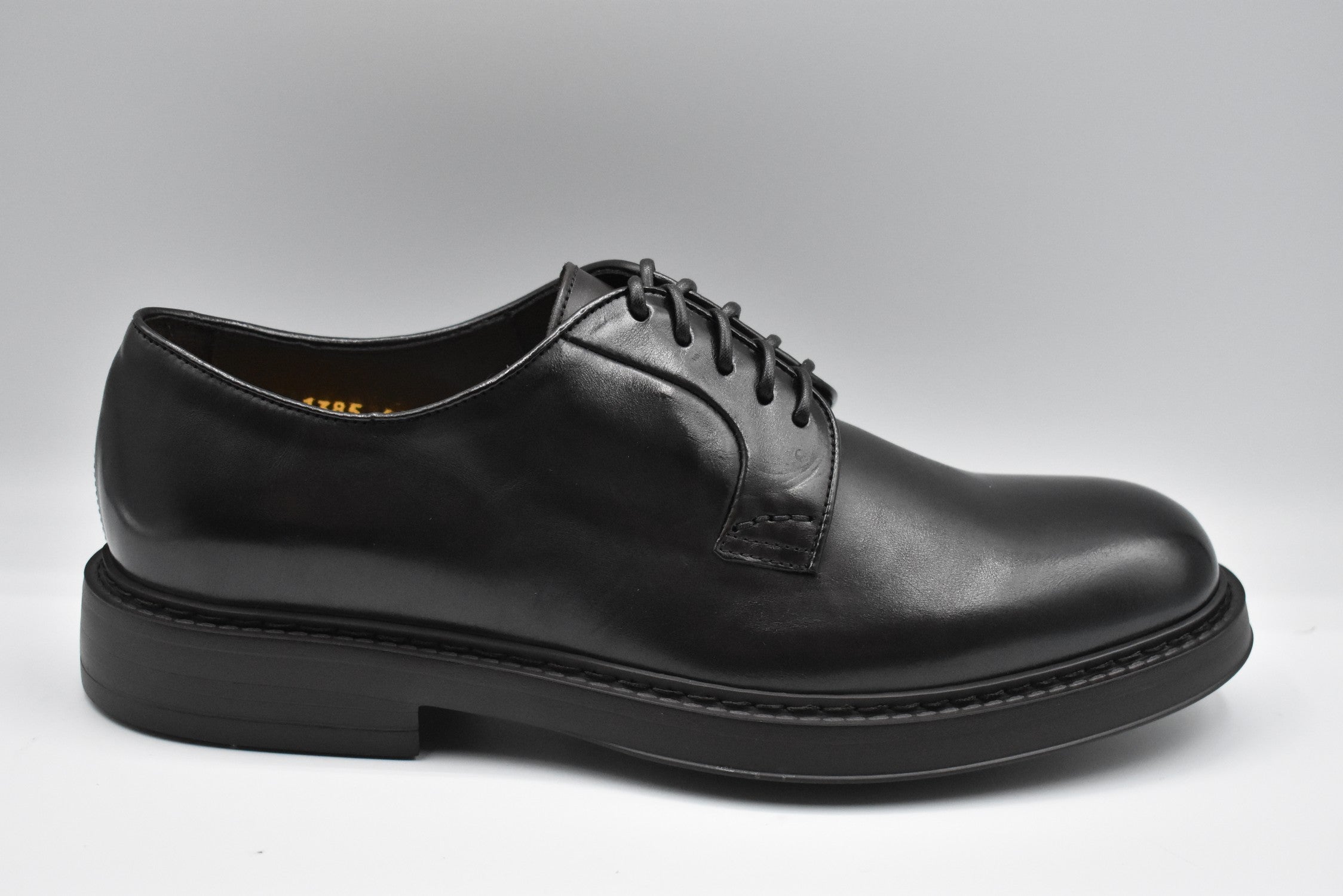 DOUCAL'S Men's Laced Shoes - Classic Design for Every Occasion