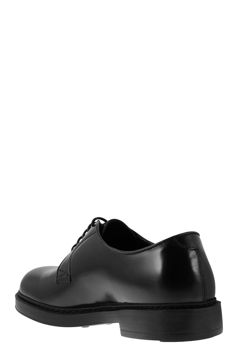 DOUCAL'S Men's Leather Derby Dress Shoes with Seamless Rounded Upper - 3 cm Heel Height