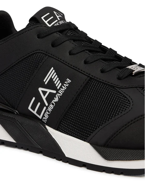 EA7 EMPORIO ARMANI Stylish Lace-Up Men’s Sneakers with Metallic Accents