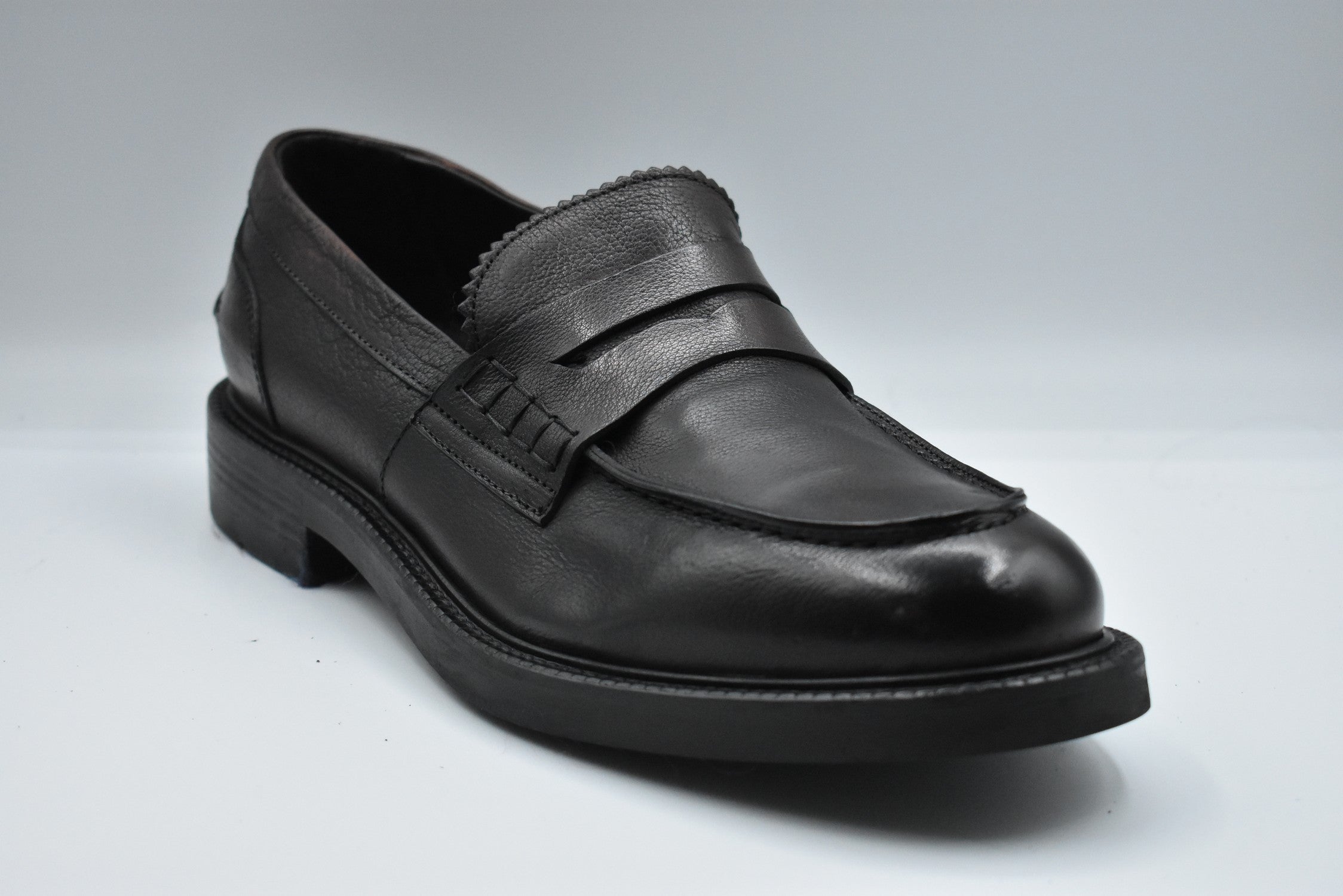 ERNESTO DOLANI Classic Laced Low Shoes for Men - Fall 2025