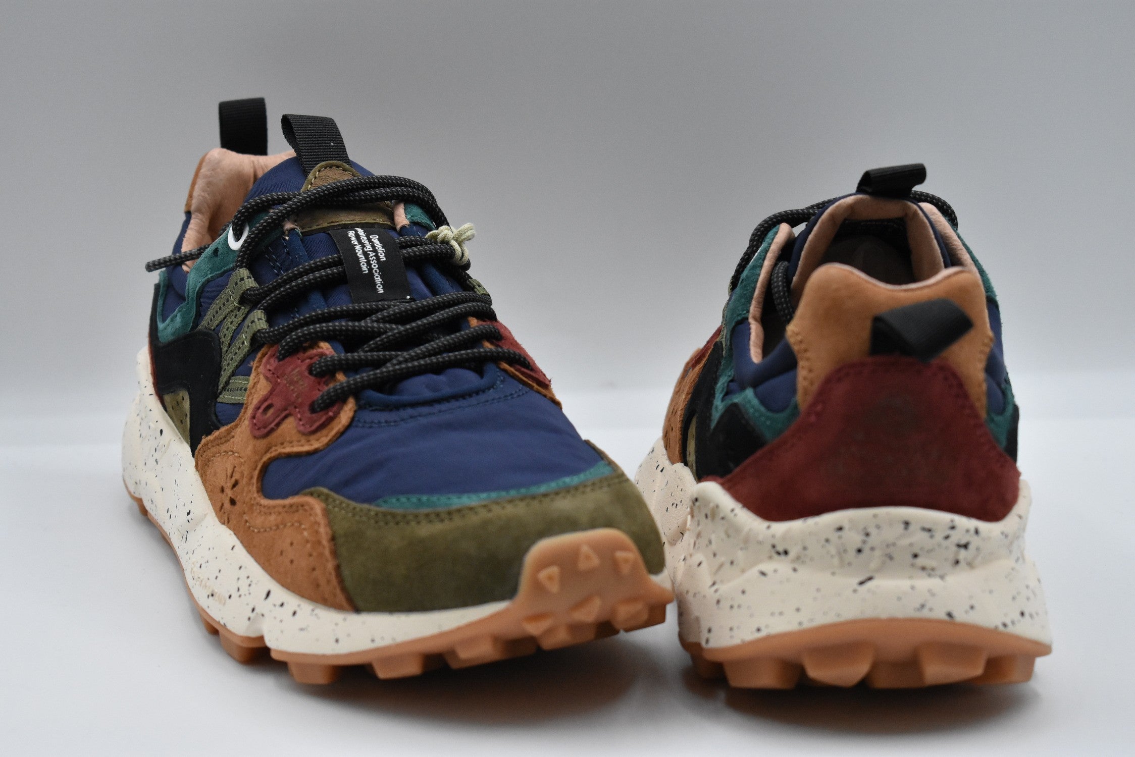 FLOWER MOUNTAIN Low-Top Laced Shoes for Men - Perfect for Casual Outings