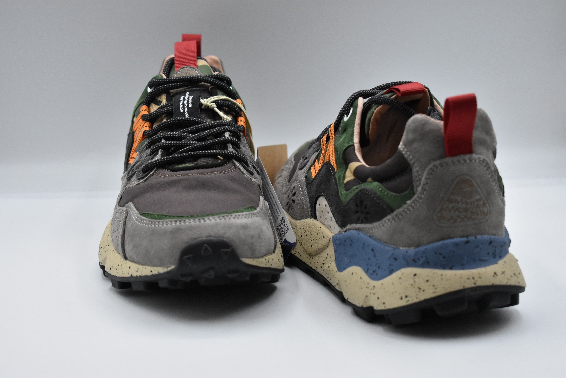 FLOWER MOUNTAIN Low-Cut Adventure Shoes for Men